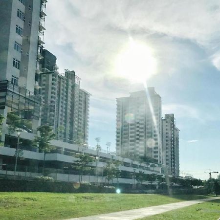 Putrajaya Dwiputra 6 Plus 1 Pax Blissful Fully Air-Con Suite Exterior photo